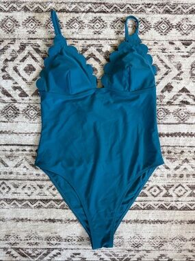 Cupshe Teal Scalloped One-Piece Swimsuit